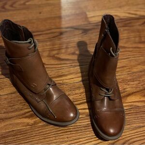 Roan light brown lace up booties w/ side zipper. Great w/a dress or jeans and T!